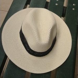 - Designer Straw sun  Hat with lace  embroidery ha